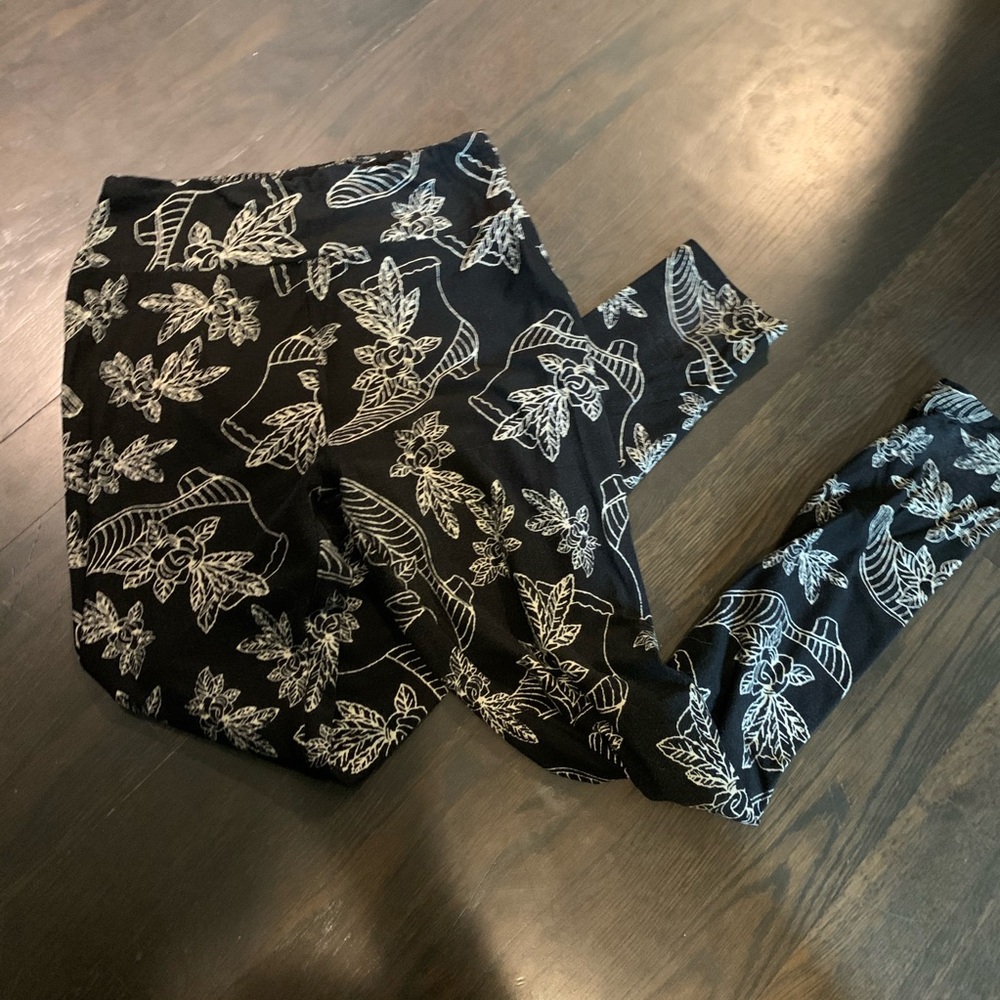 LulaRoe One Size leggings